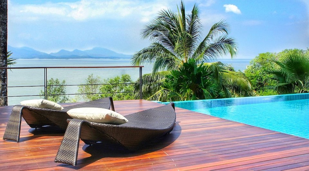 Enjoy at luxurious resorts in Thailand.jpeg