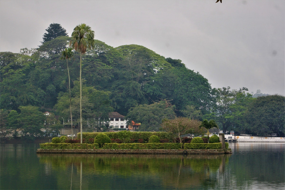 Kandy Lake