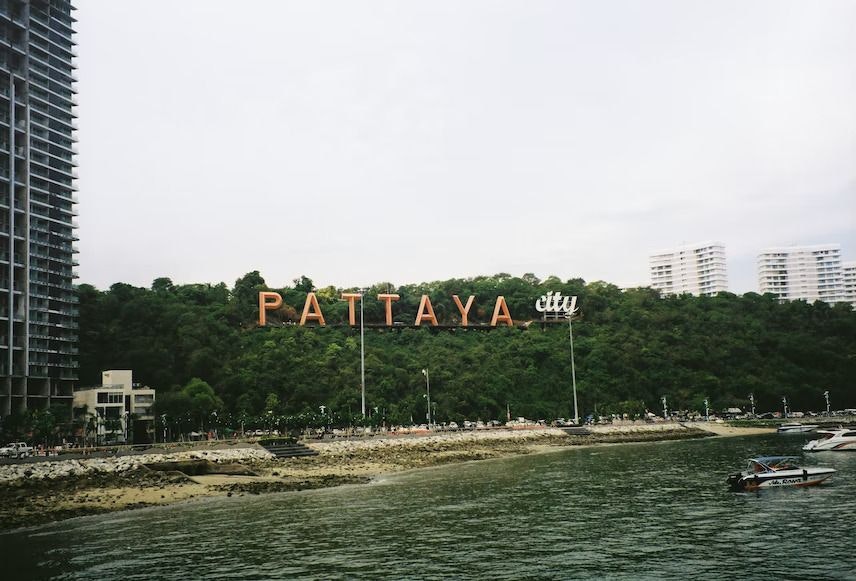 Pattaya beach .jpg