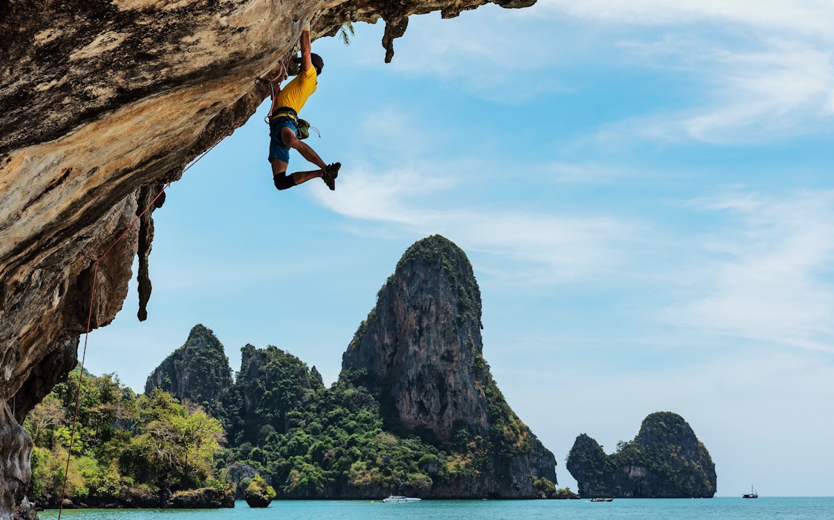 Rock-climbing-thailand