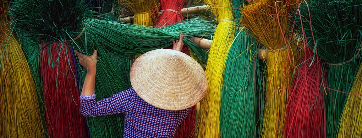 back-side-of-vietnamese-female-craftsman-drying-tr-2022-12-16-03-34-06-utc.jpg
