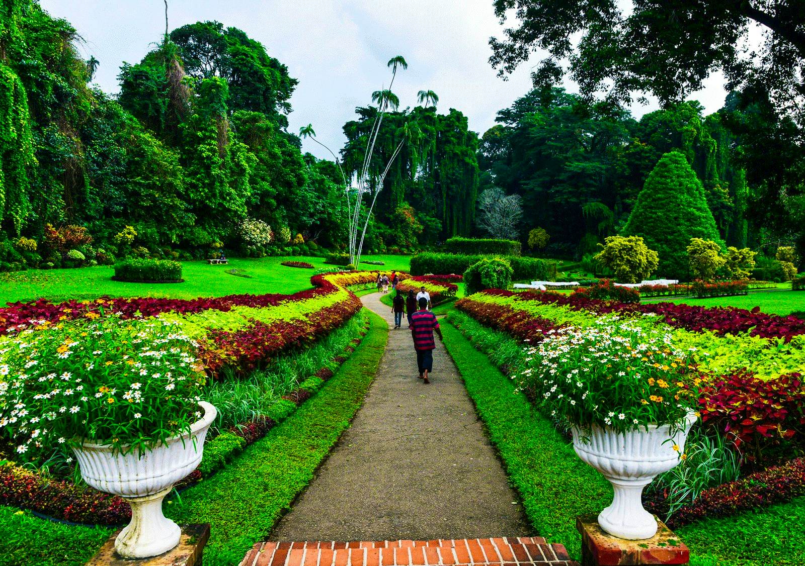 Kandy to Nuwara Eliya (En Route Ramboda Hanuman Temple, Hagala Gardens , Ashok vatika,  Seetha Amman Temple) 