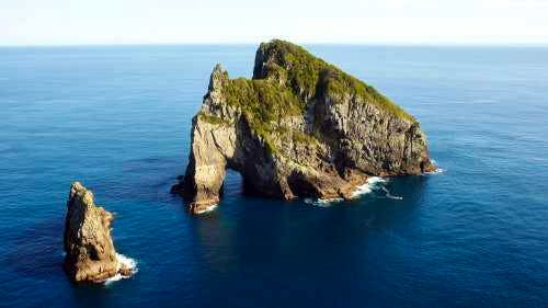 Scenic Helicopter flight over Hole in the Rock arena