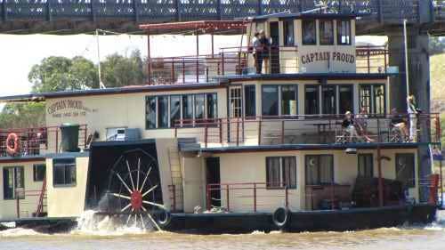 Adelaide Hills Tour and Murray River Cruise