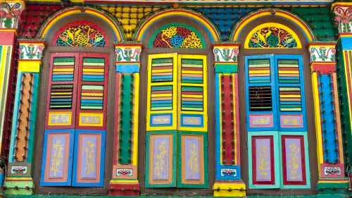 Explore the vibrant & colorful atmosphere of Little India with a walking trail 