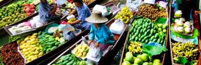 Shop at a lower cost at the native works at Damnoen Saduak Floating Market