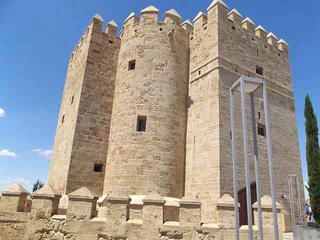 Visit Calahorra Tower