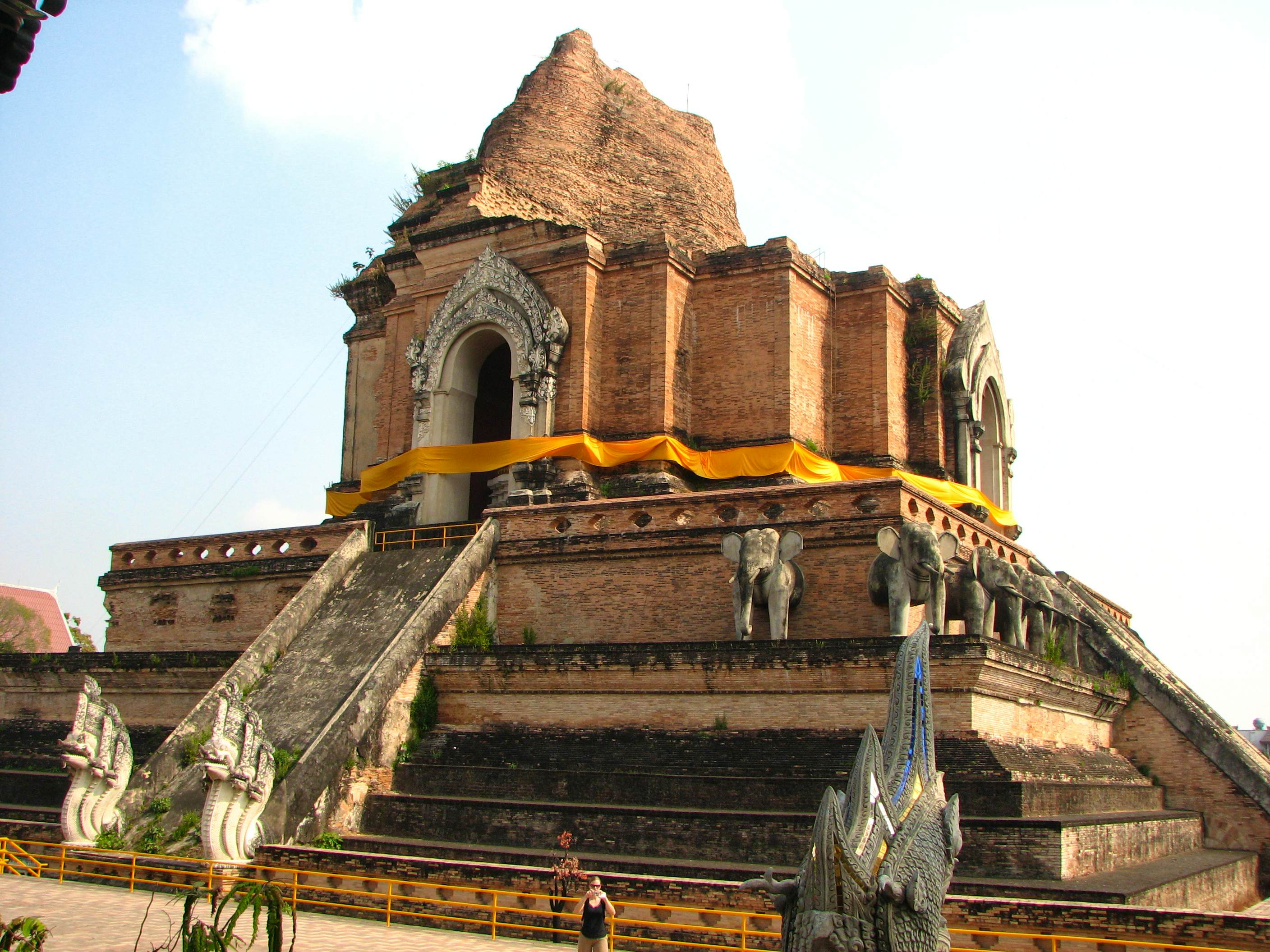 Traditional timeout at Wat Chedi Luang