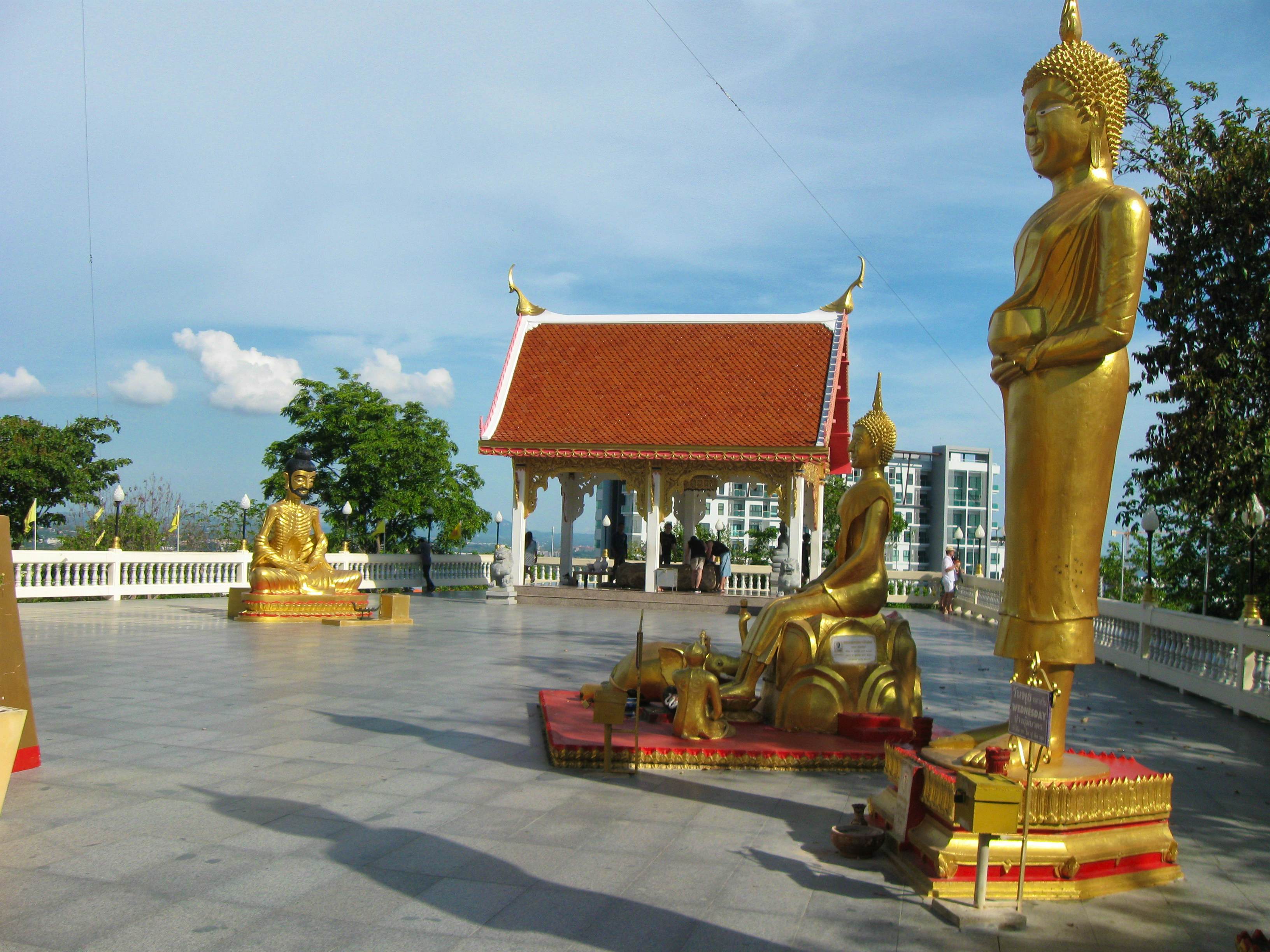 Traditional timeout at Wat Phra Yai