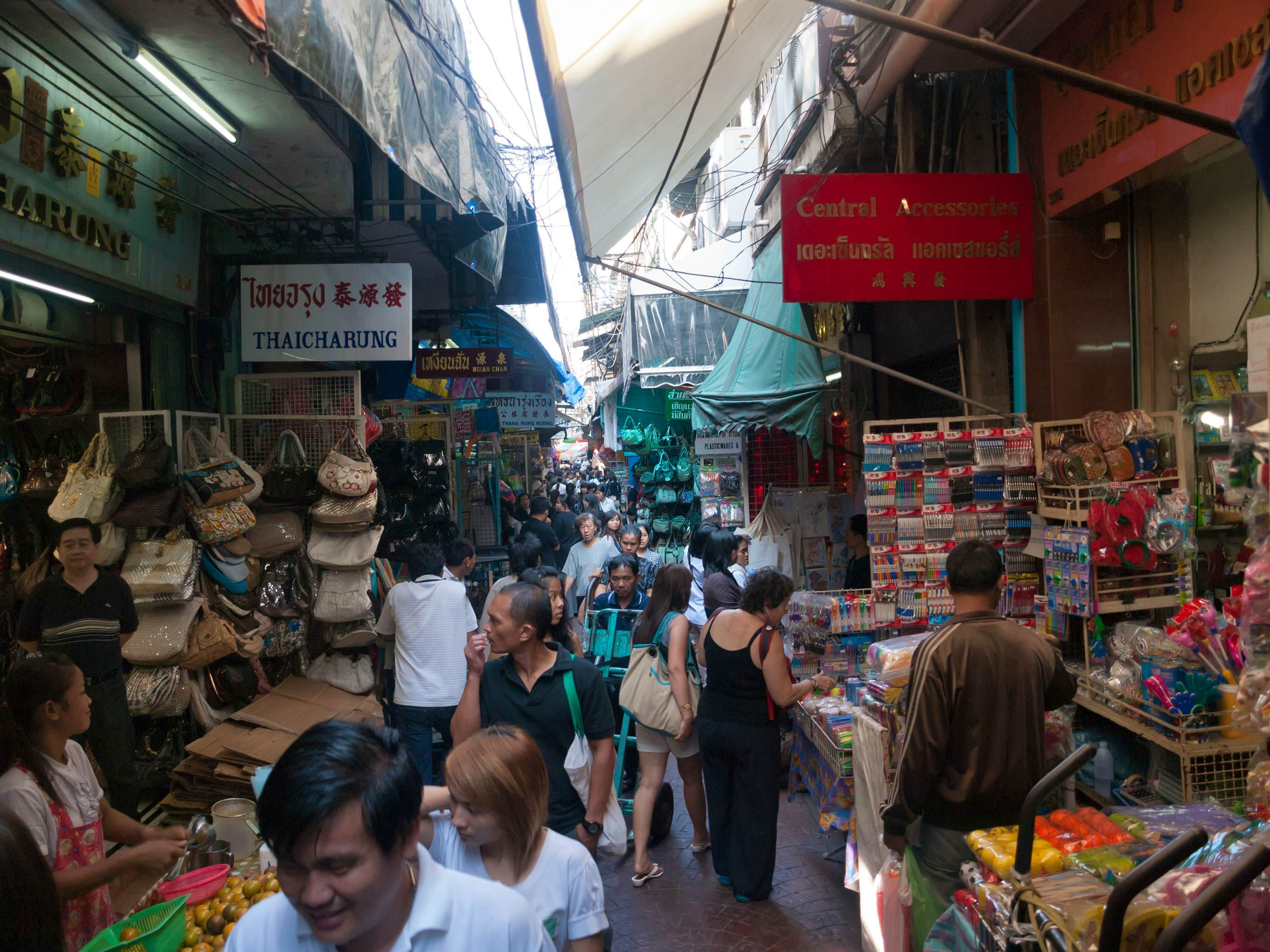 Food haven and accessories hunt at China Town