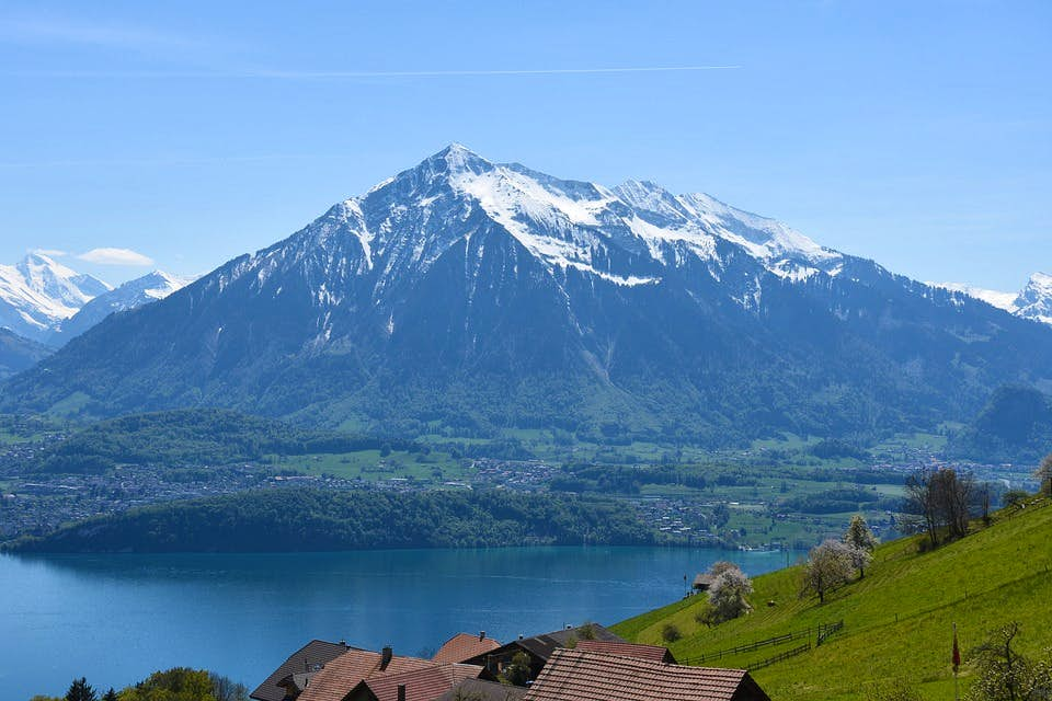 Visit Lake Thun Cruise - Afternoon tour (Best Combined with Swiss Pass)