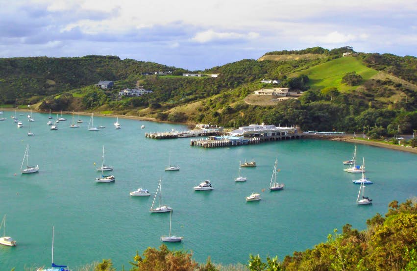 Waiheke Island ferry - Fun filled ferry ride from downtown Auckland 