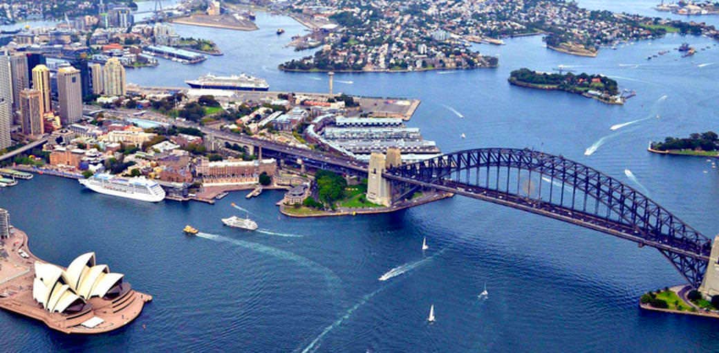 Sydney Attractions Pass: Sea Life Aquarium, Sydney Tower Eye, Wild Life Zoo and Madame Tussauds