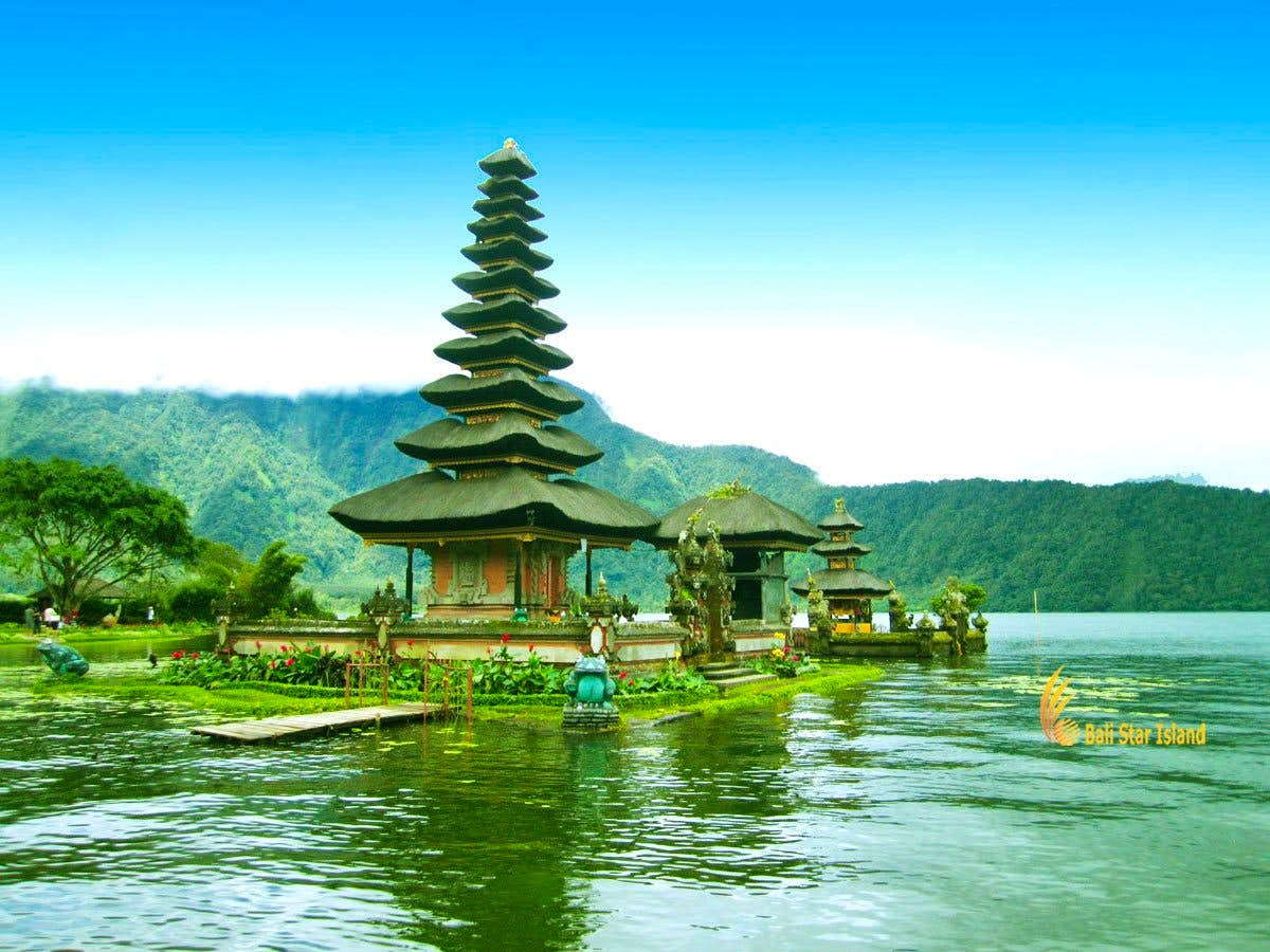 Bedugul for Ulun Danu Temple, Bali Handara Gate, Twin lakes, Banyumala Waterfall and Wana Giri Floating bird's nest