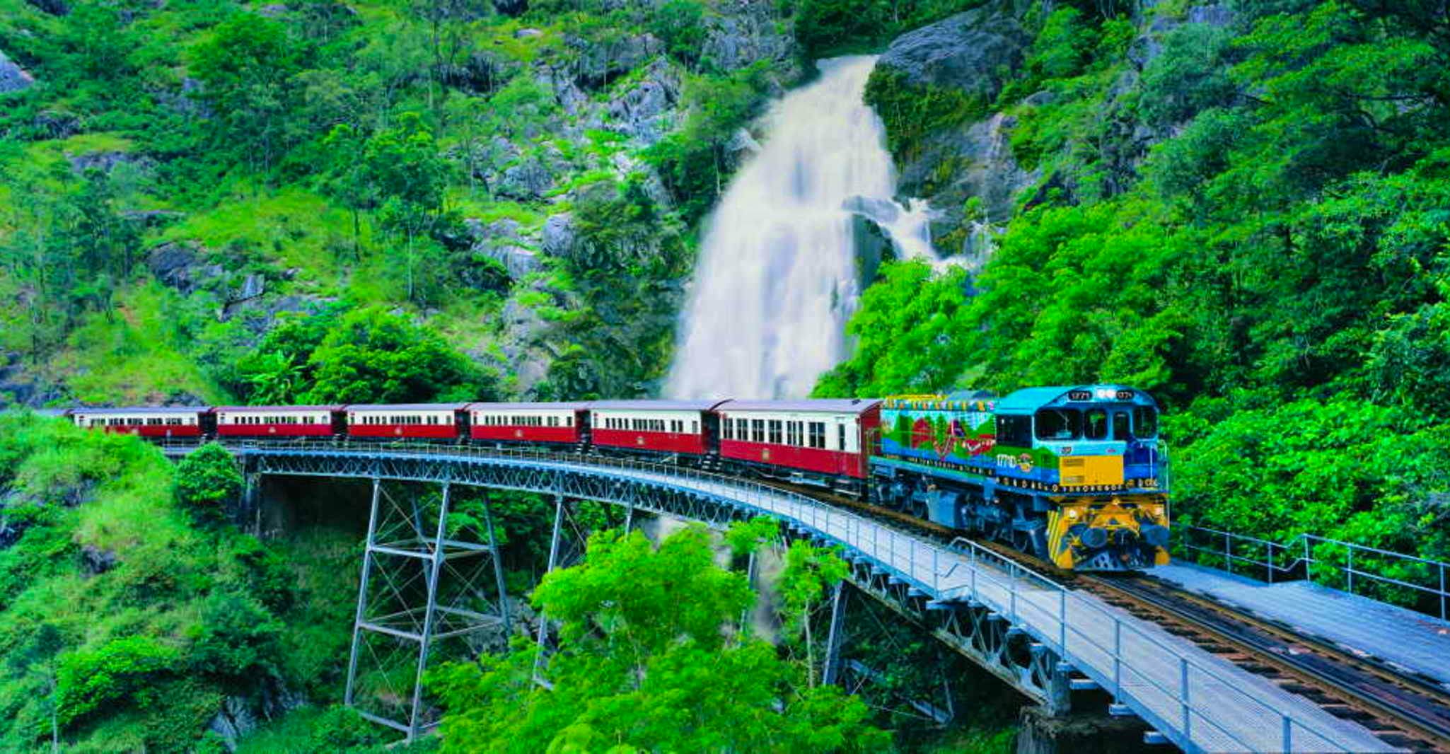 Coach for Kuranda- Upto 6 hrs with oneway skyrail and one way coach