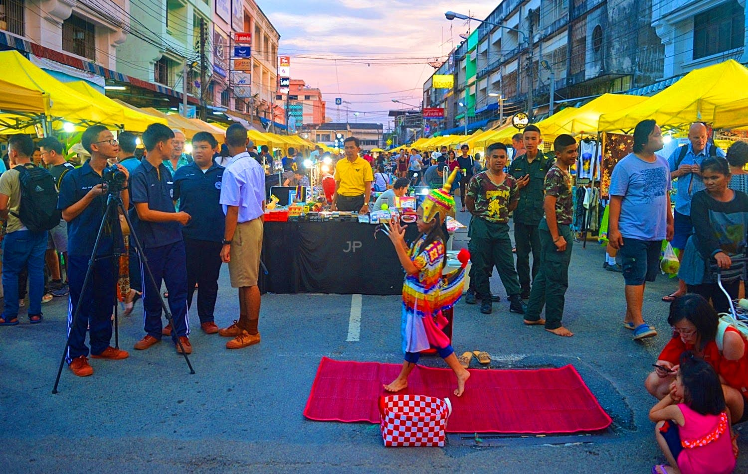 Krabi - Weekend night market with Private Transfers