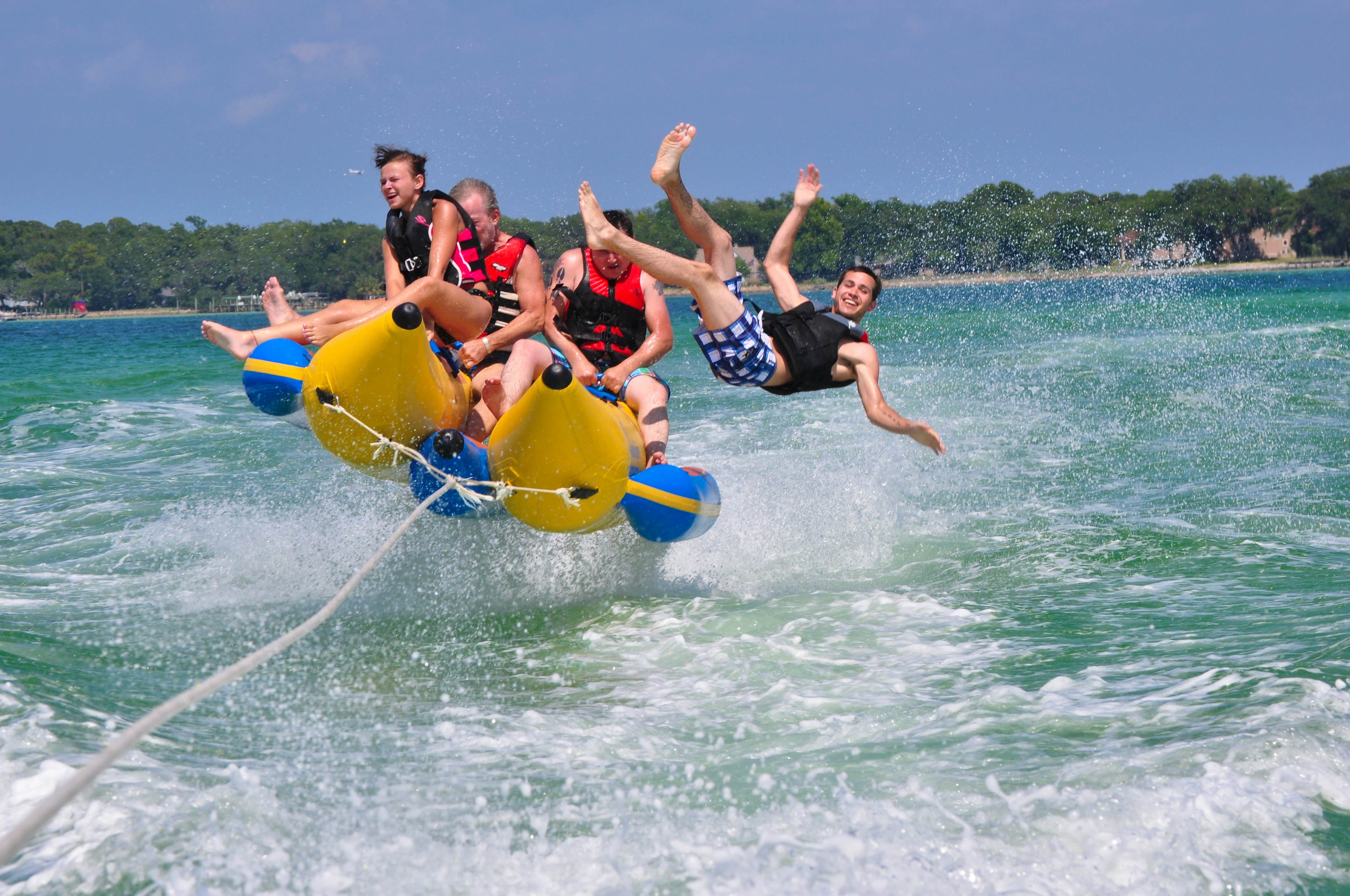 Samui-Banana Boat 10 Min With Shared Transfers