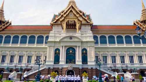 Exciting trip to Grand Palace and Emerald Buddha Temple + Golden Buddha Temple