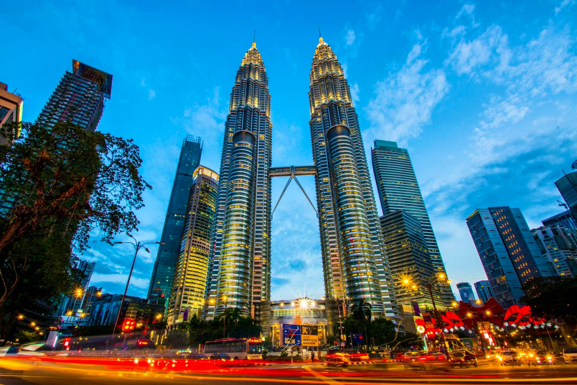 Petronas skybridge (Twin towers) with Private Transfers