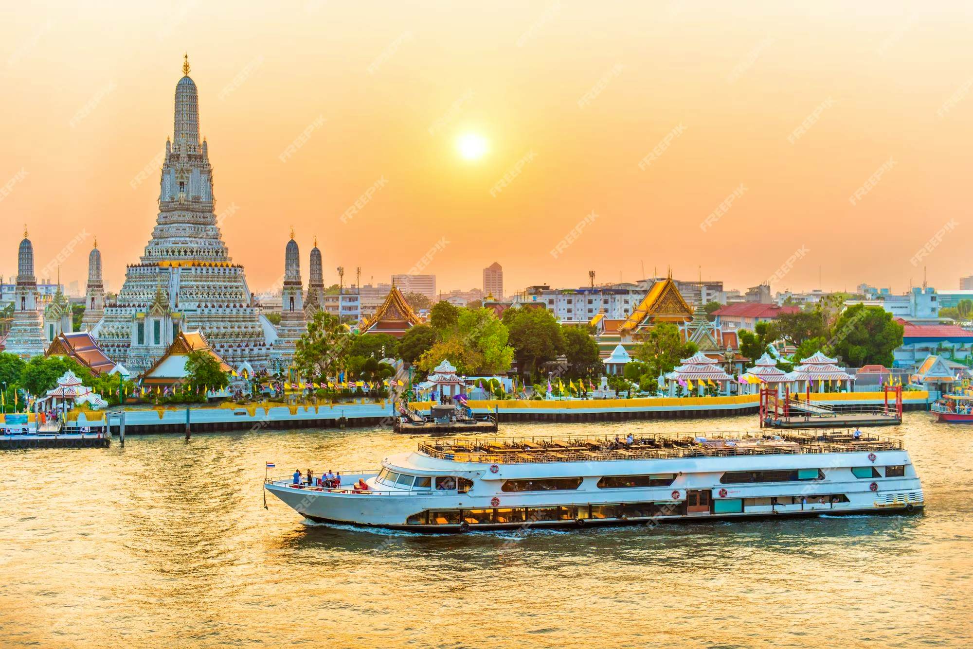 Bangkok-Chao Phraya Sunset Cruise with Private Transfers 