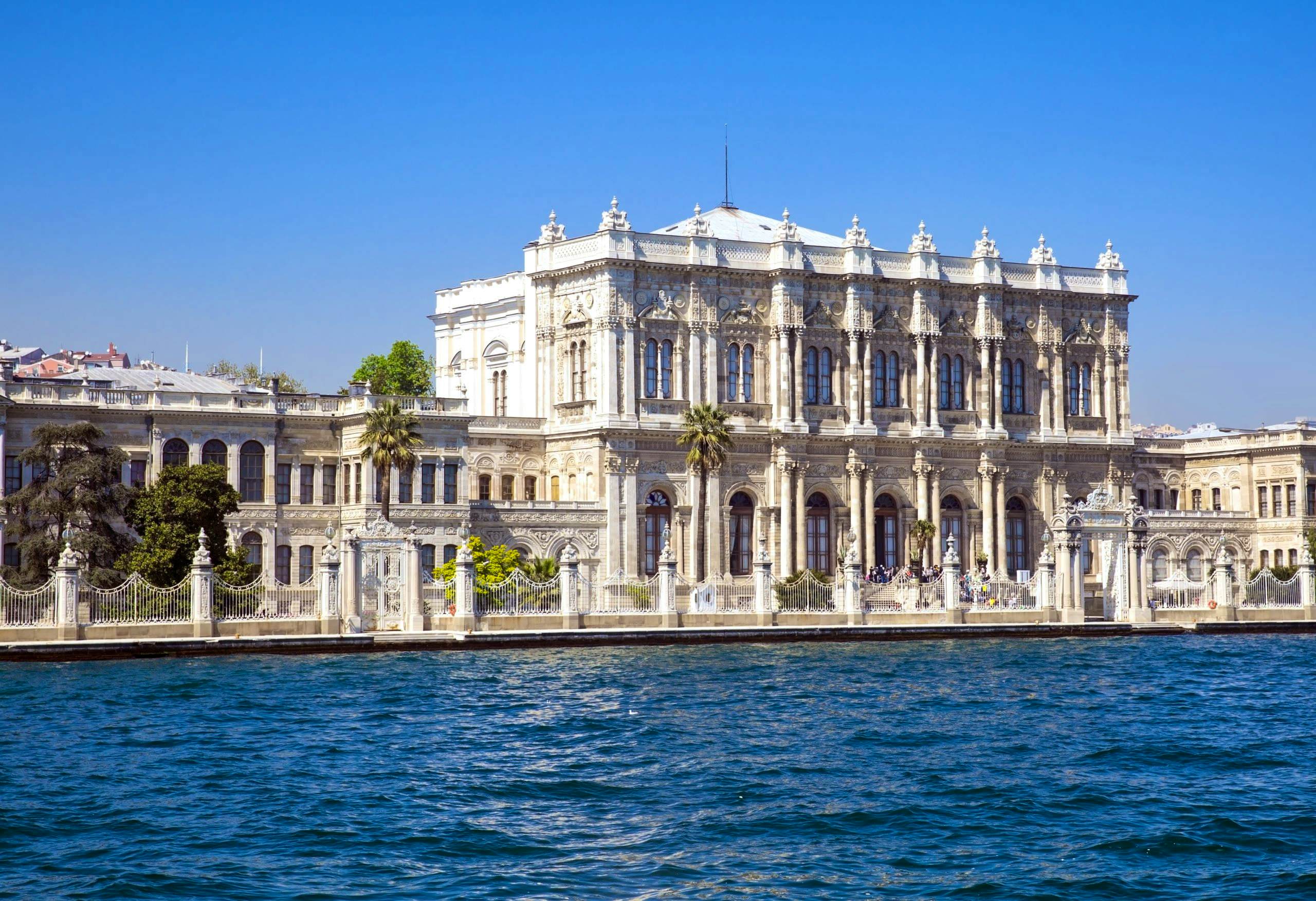 Dolmabahce Palace Fast Track Admission, English Guided Orientation & Audio Guide - Ticket Only