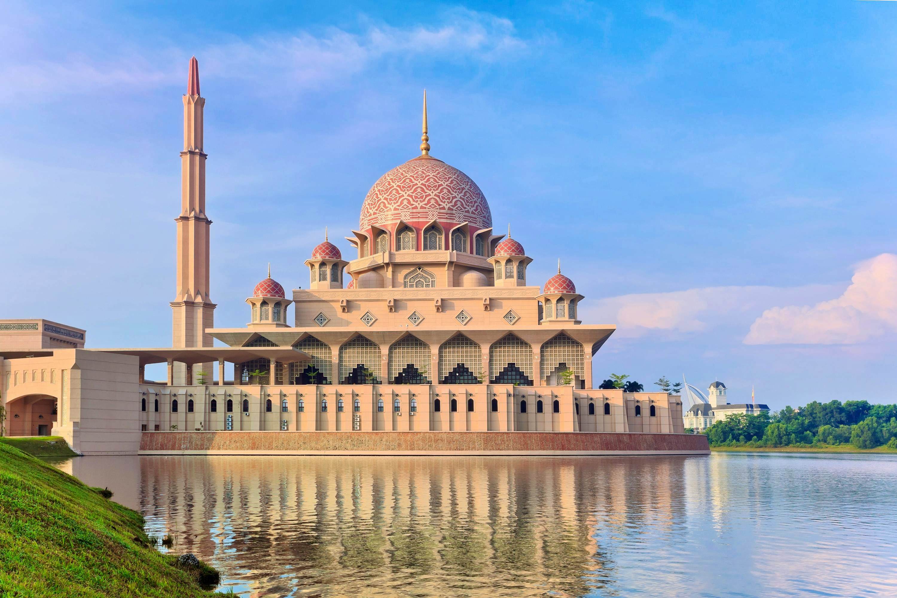 Putrajaya & Agricultural Park with Private Transfers