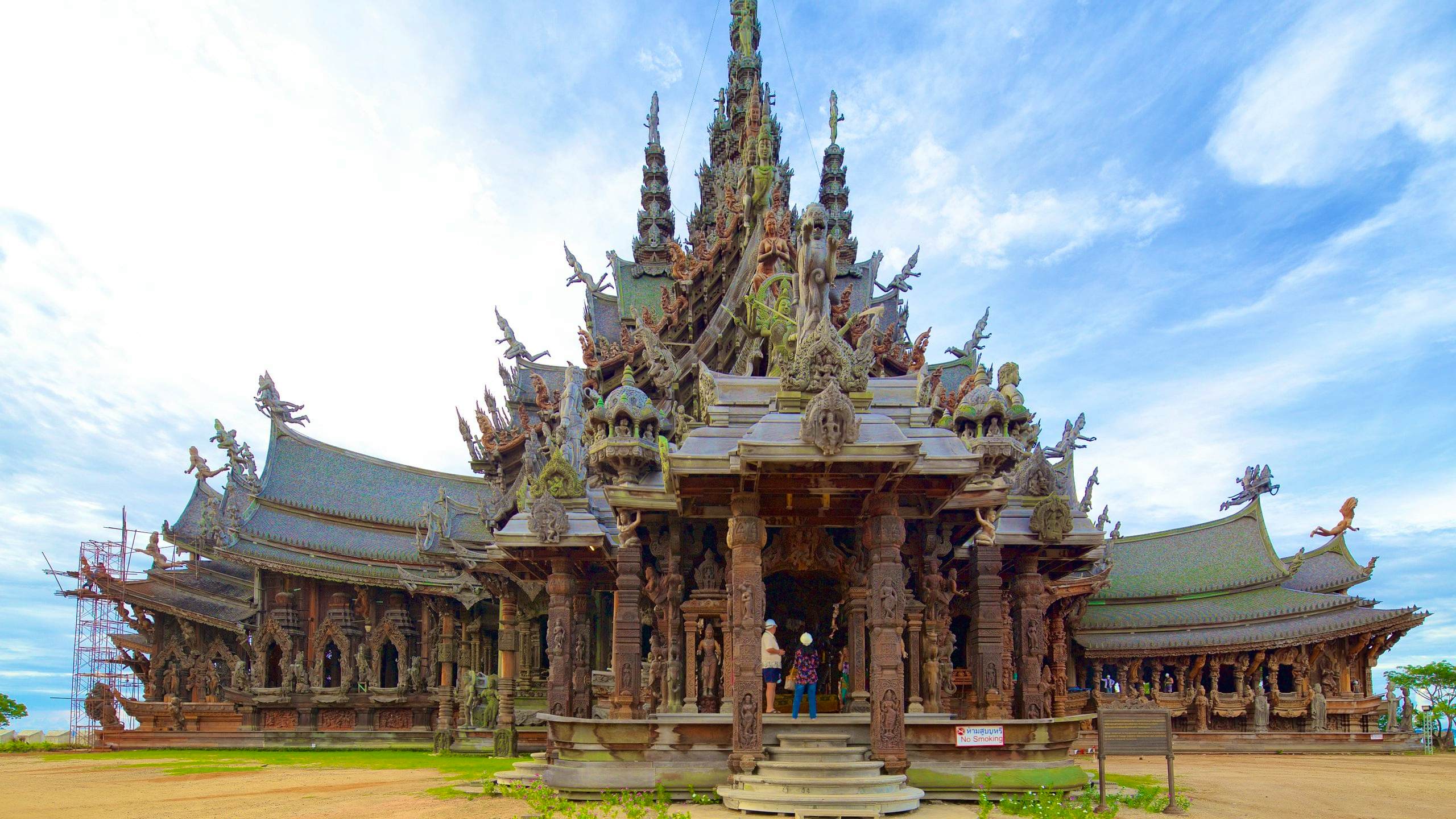 Pattaya-Sanctuary of Truth Wood Carving Model with Private Transfers