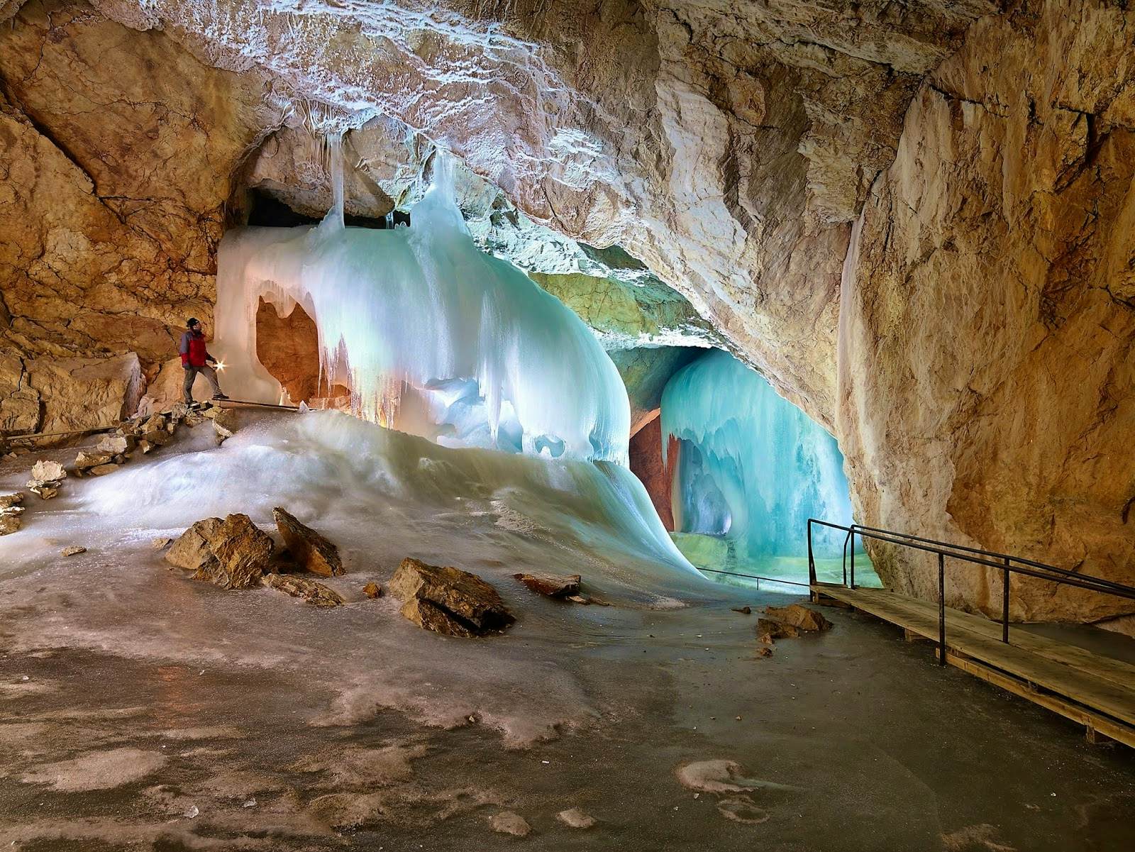 Werfen Ice Caves Tour from Salzburg