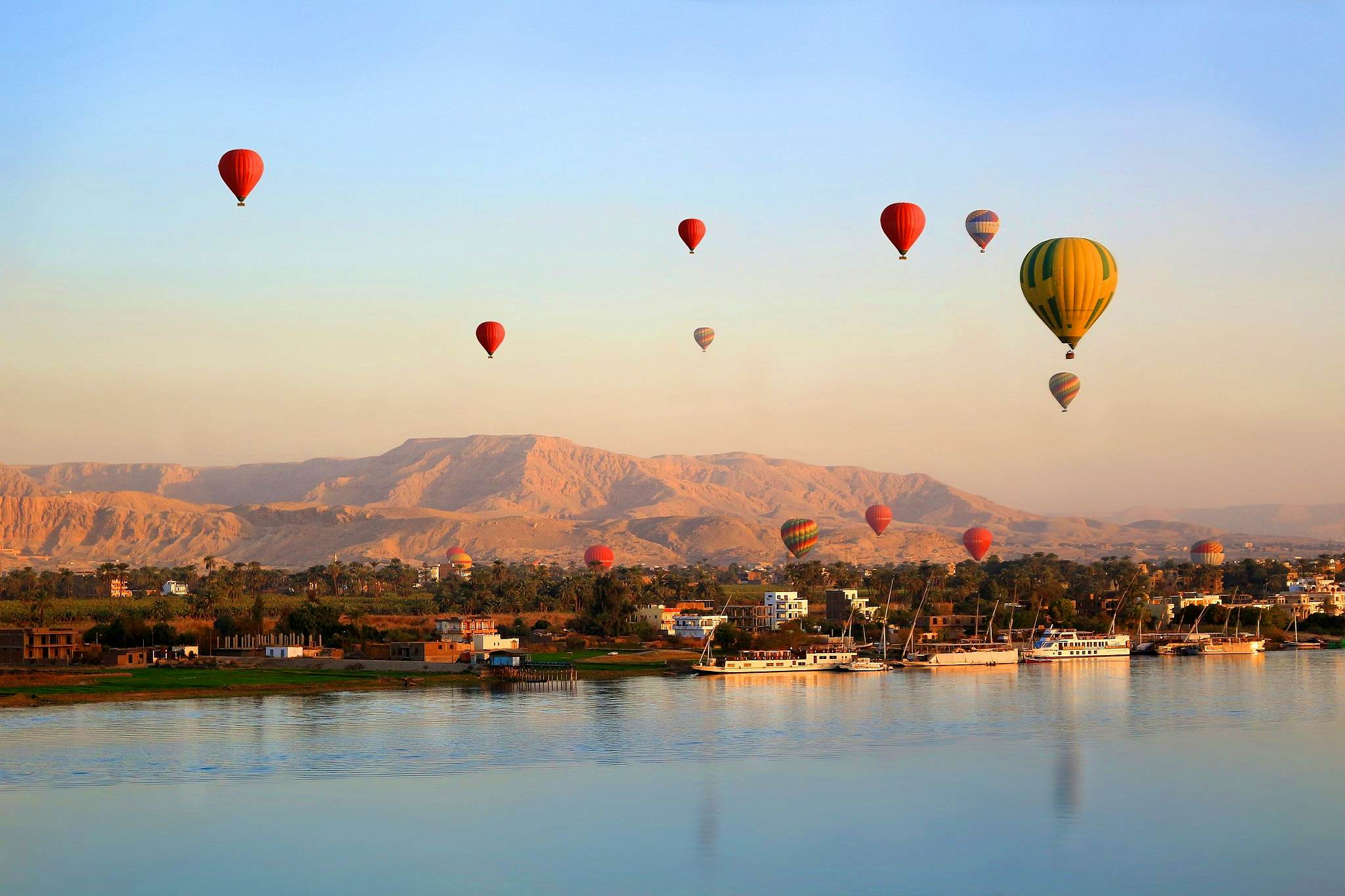 Sunrise Hot-Air Balloon rides over the ancient wonders of Luxor on shared Basis