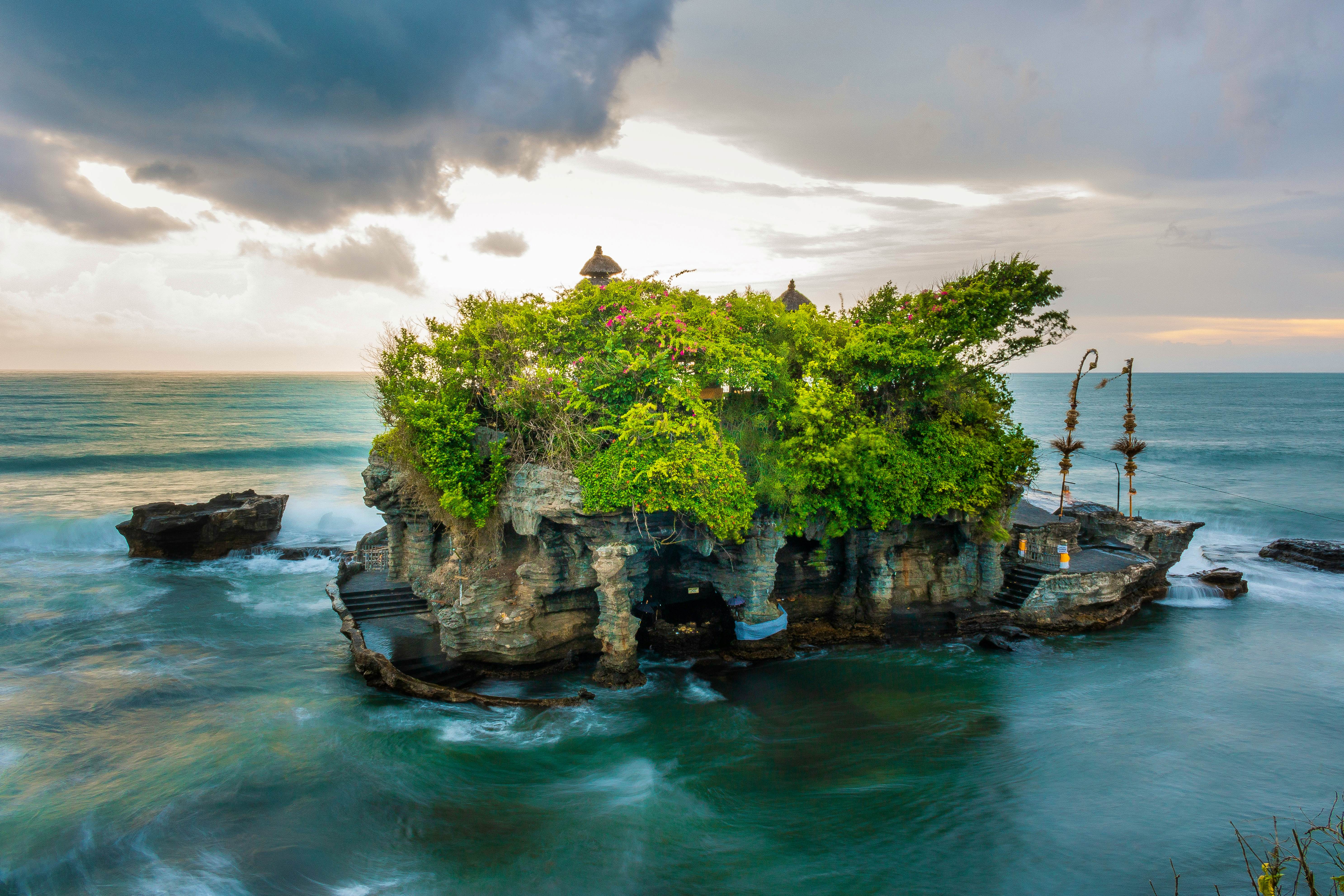 Tanah Lot Sunset Tour With Indian Food Dinner