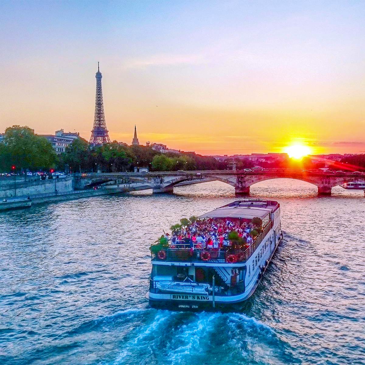 Evening City Tour, Seine Cruise and Eiffel Tower (2nd Floor or Summit) with Priority Access