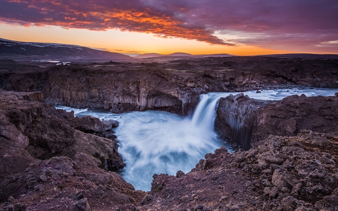 Captivating 5-Night Iceland Tour Package