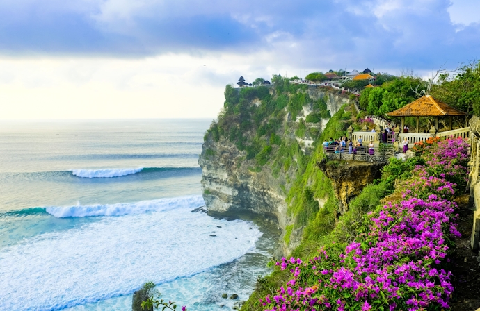 Enticing Bali Package with Sunset at Uluwatu Temple