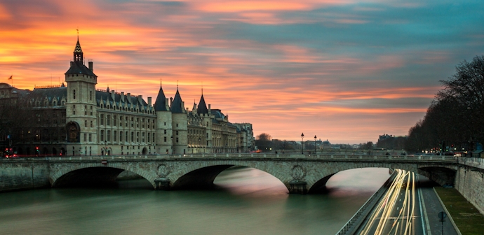 Breathtaking 6 Nights France Packages: Immerse yourself in the beauty of France with our 6-night package.