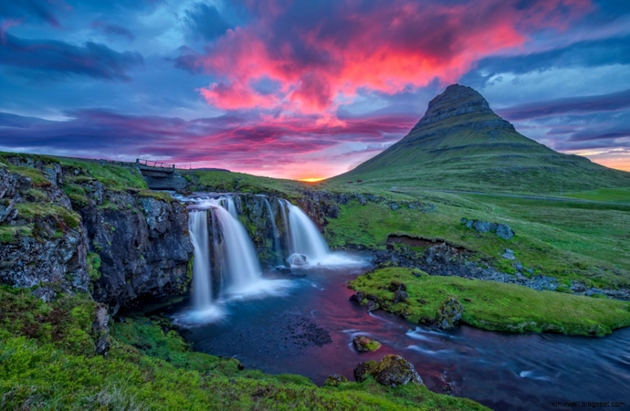 Enchanting 6-Night Iceland Honeymoon Packages