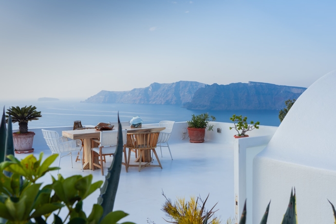 Perfect 8 Nights Santorini Greece Package for Couple