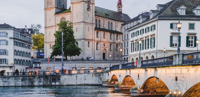 Tranquil Couples' Getaway: Serene 10N Paris Switzerland Italy Tour Packages