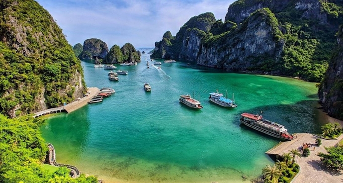 An amazing 8 nights vietnam holiday package to Hanoi, Phú Quoc and Ho Chi Minh