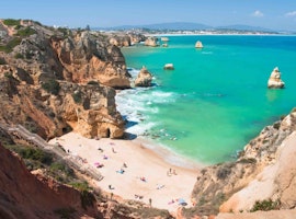 Inexpensive 8 night itinerary to tour Portugal