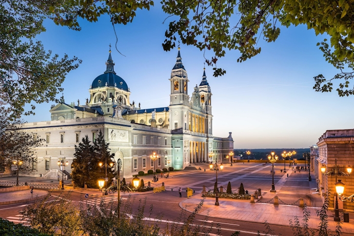 Inexpensive 6 Days Couple Travel Packages to Spain