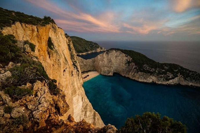 Gorgeous Greece Honeymoon Packages with Airfare