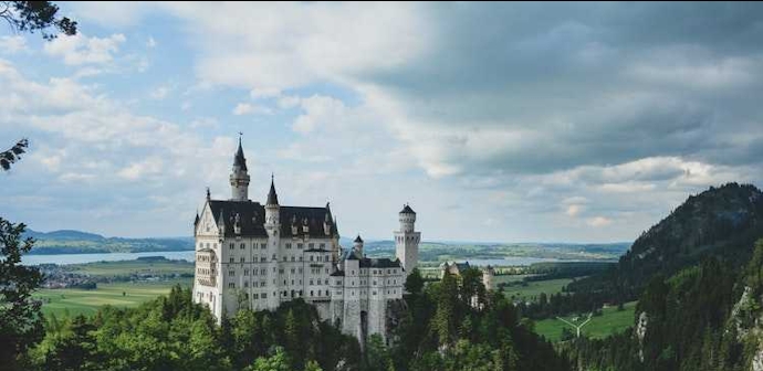 Top honeymoon pick : Romantic 10 days at Austria and Germany 