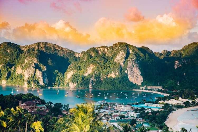 A 6 night trip to exciting Thailand