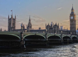 Fun-Packed 6 Nights  London Family Package With Flights
