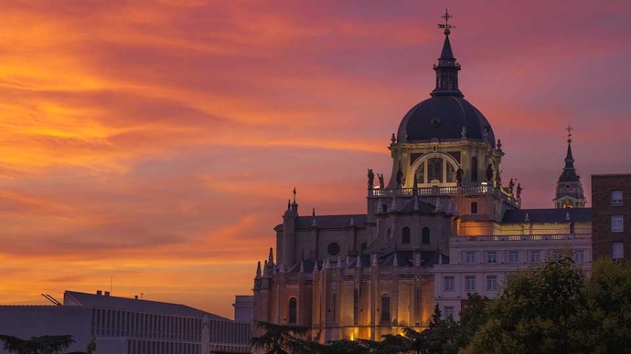 Get ready to tread in Porto, Lisbon, Barcelona and Madrid during your 8 night stay