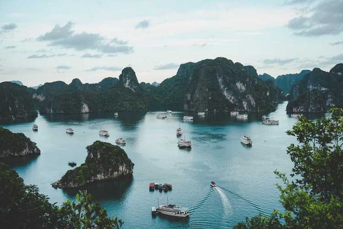 Romantic 10 Nights Holiday Packages From Mumbai To Vietnam