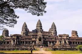 Walk around the culture tour of Angor wat  for 6 days