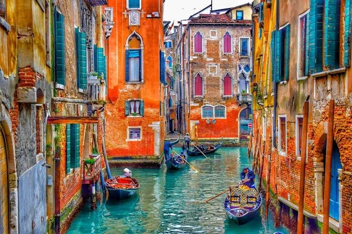 Dreamy 10 Nights Italy Honeymoon Tour Package