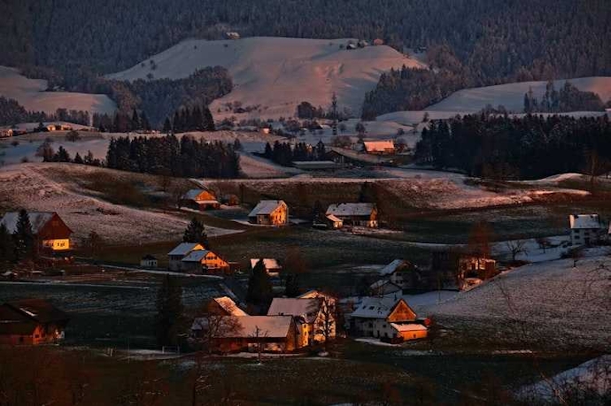 The most romantic 9 day Switzerland honeymoon itinerary