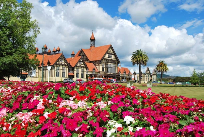 Explore at your pace with a 6 night stay in Auckland, Rotorua and Christchurch